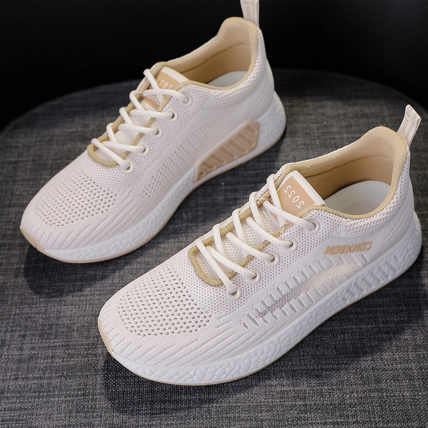 Breathable knitted trainers
