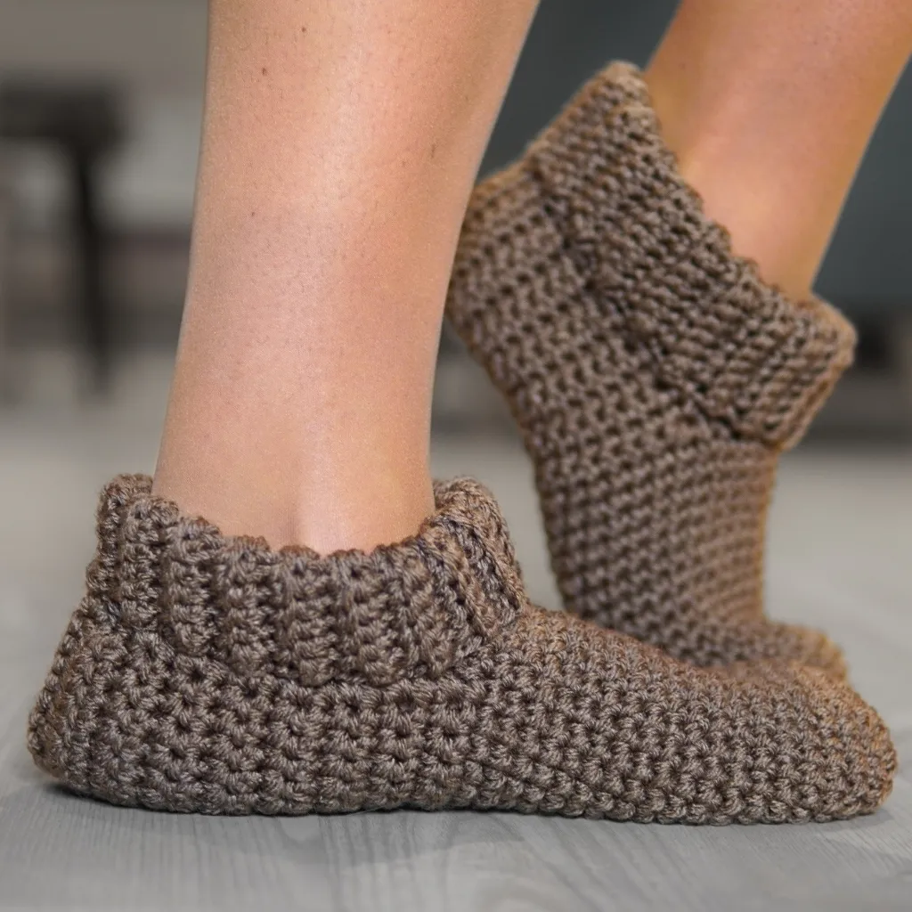 PATTERN: Ribbed Slippers